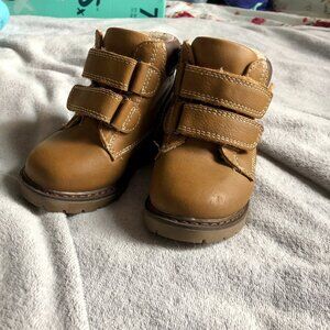 [Kids 5] Joe Fresh Toddler Winter Boots Faux Fur Lined Tan Velcro Work Boots